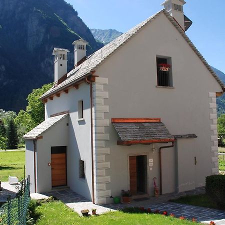 Il Borgo Antico Lägenhet Cadarese Exteriör bild