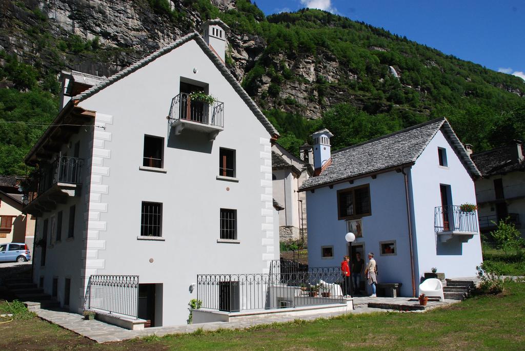 Il Borgo Antico Lägenhet Cadarese Exteriör bild